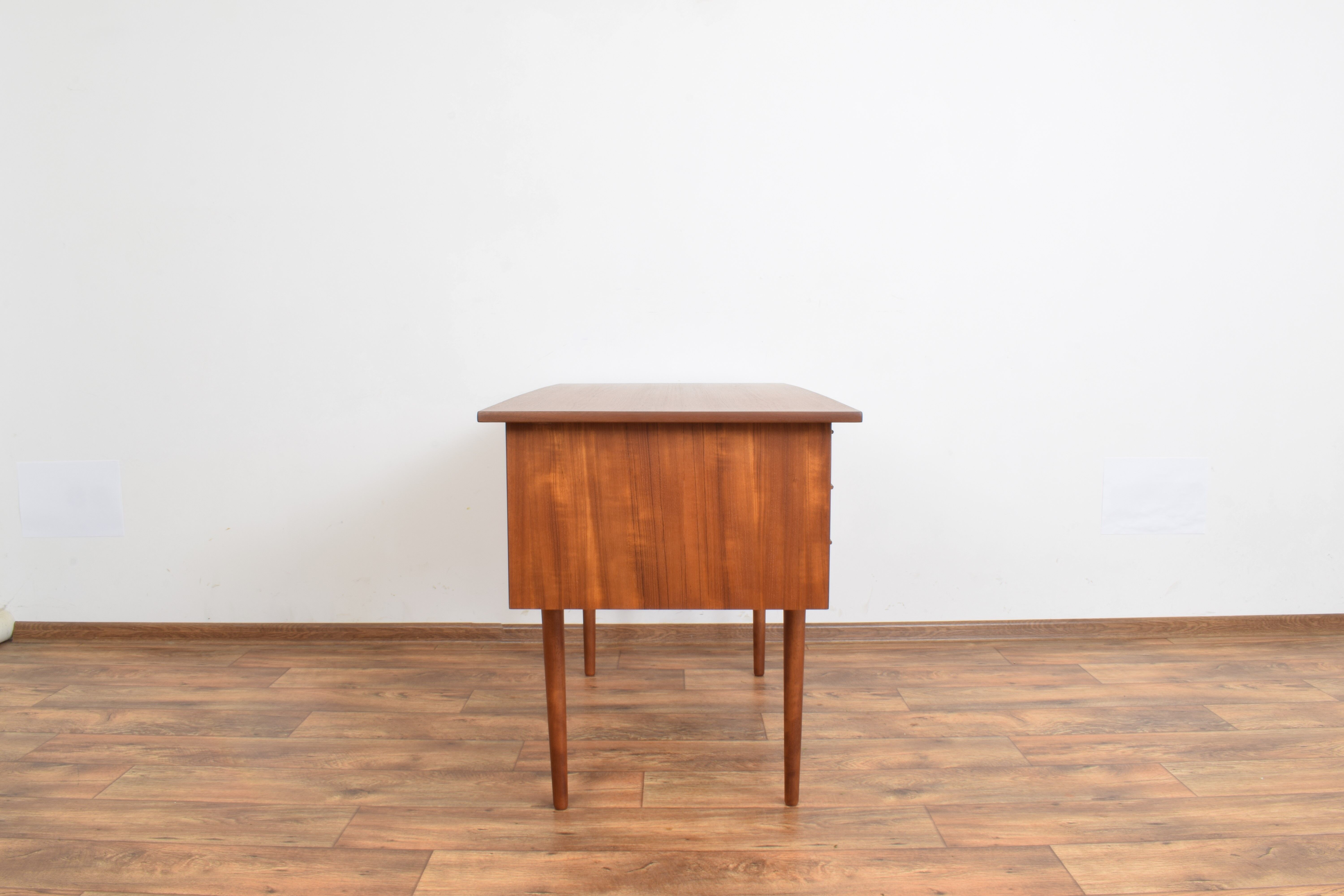 Mid-century teak danish desk, 1960
