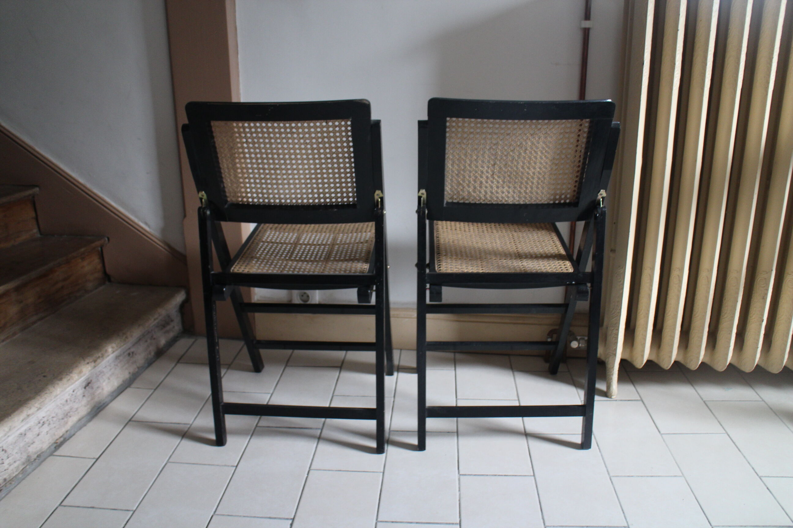 Paire de chaises pliantes bois et cannage