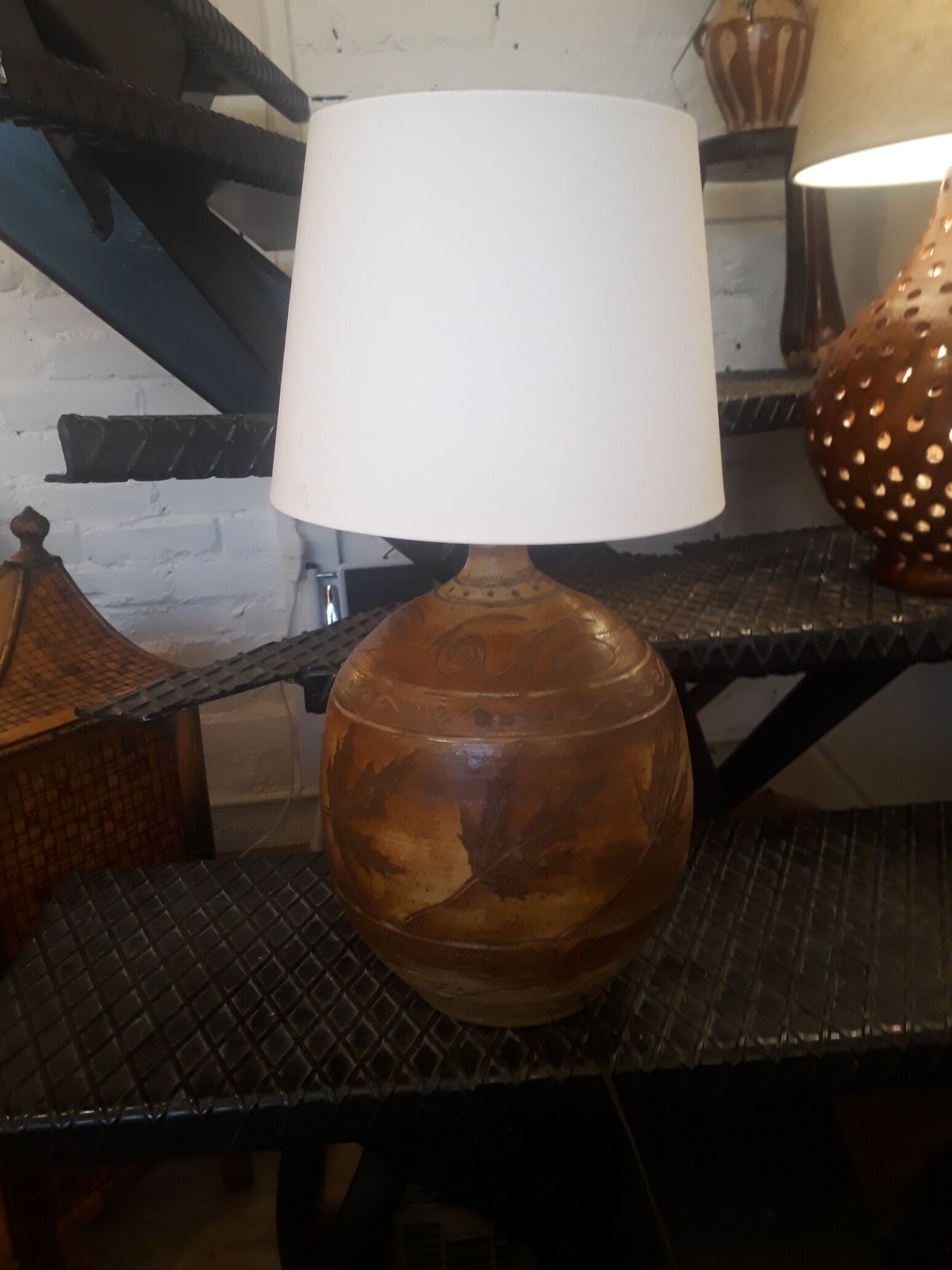 Vallauris lamp decorated with foliage