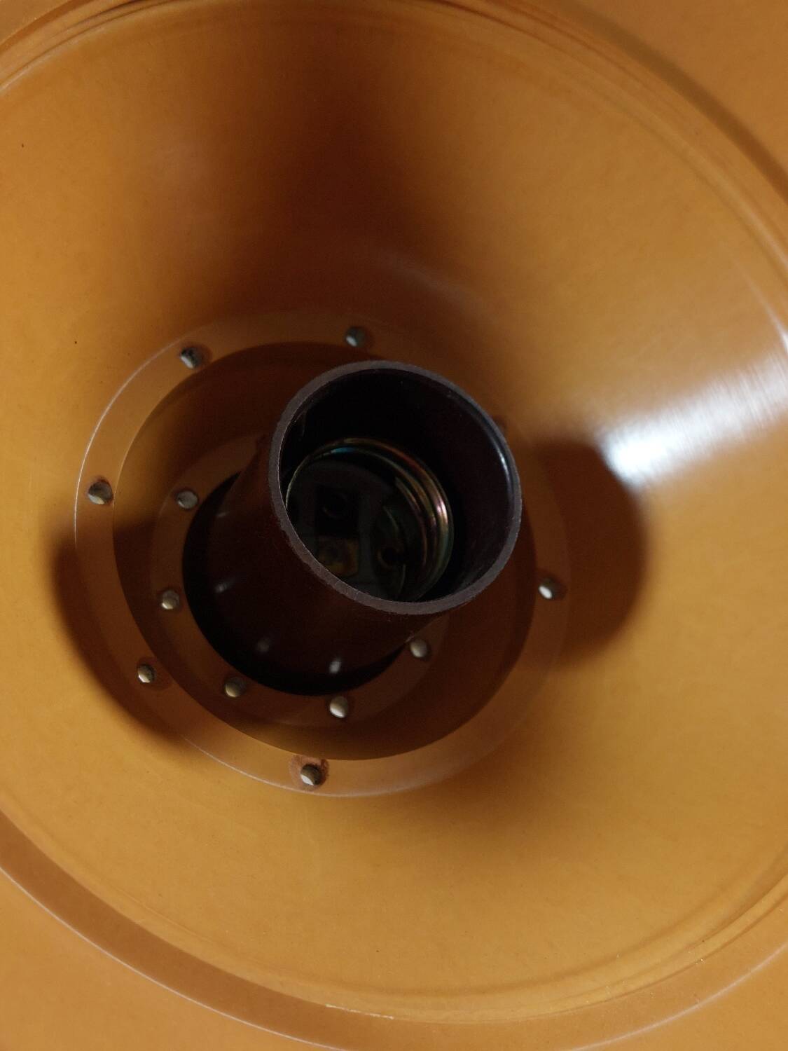Vintage suspension in yellow lacquered Bakelite from the 1950s.