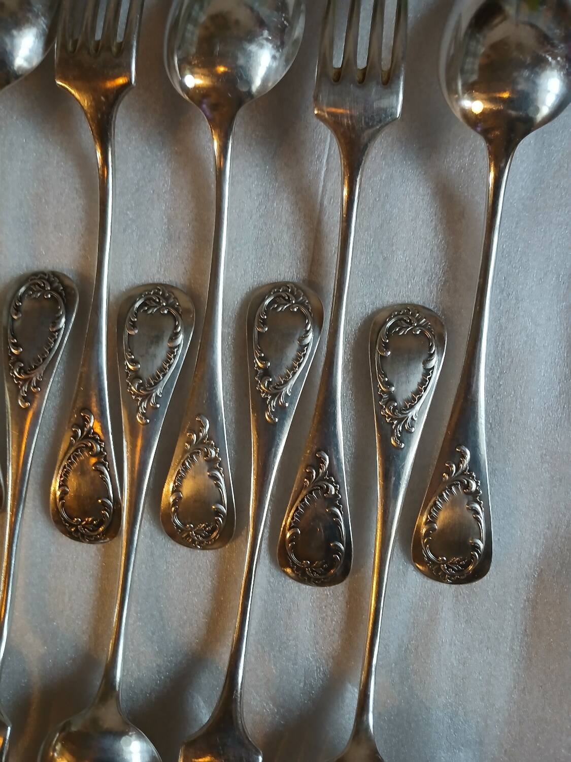 24 antique silver-plated cutlery sets