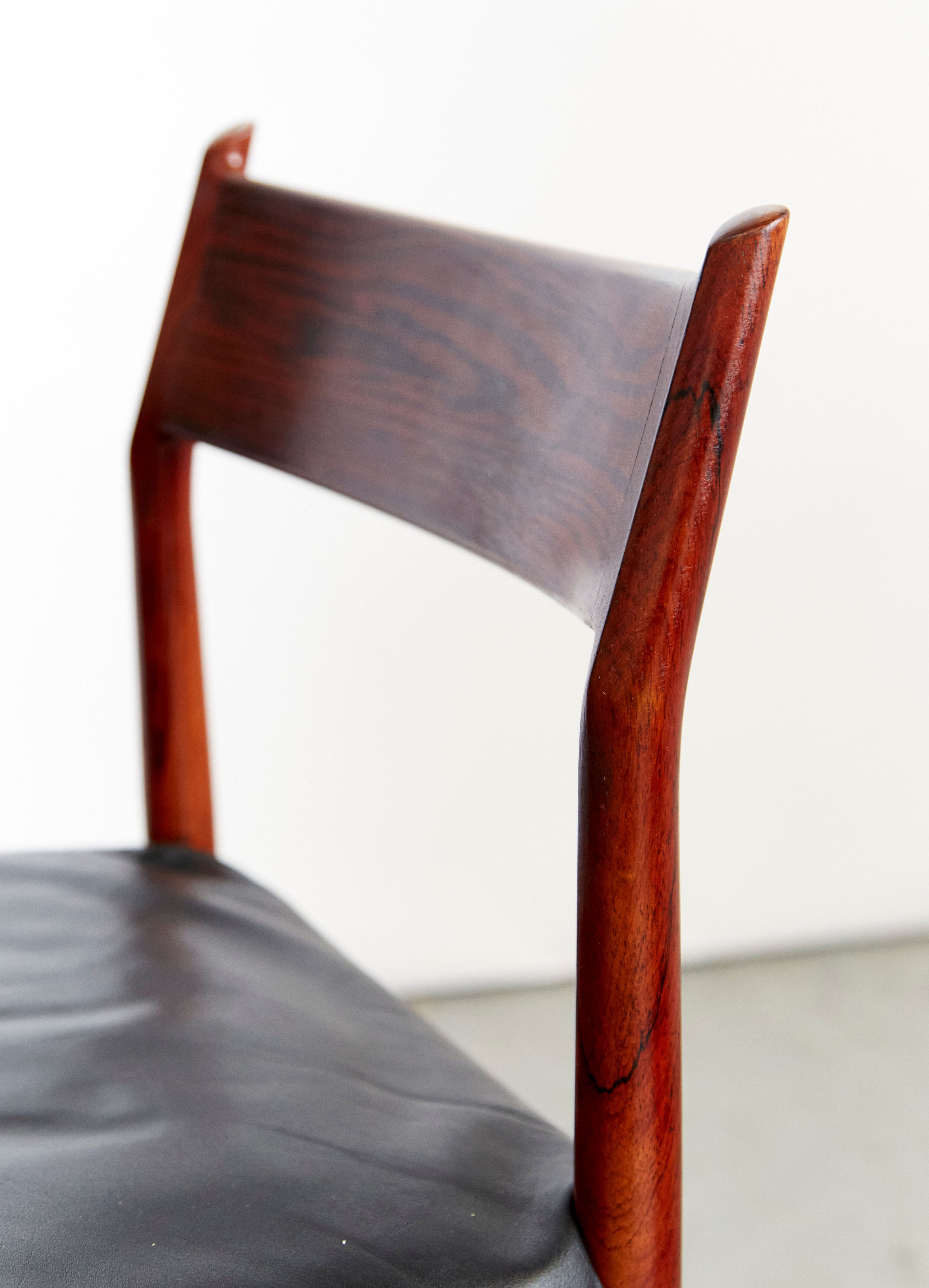 Arne Vodder dining chairs No.418 for Sibast