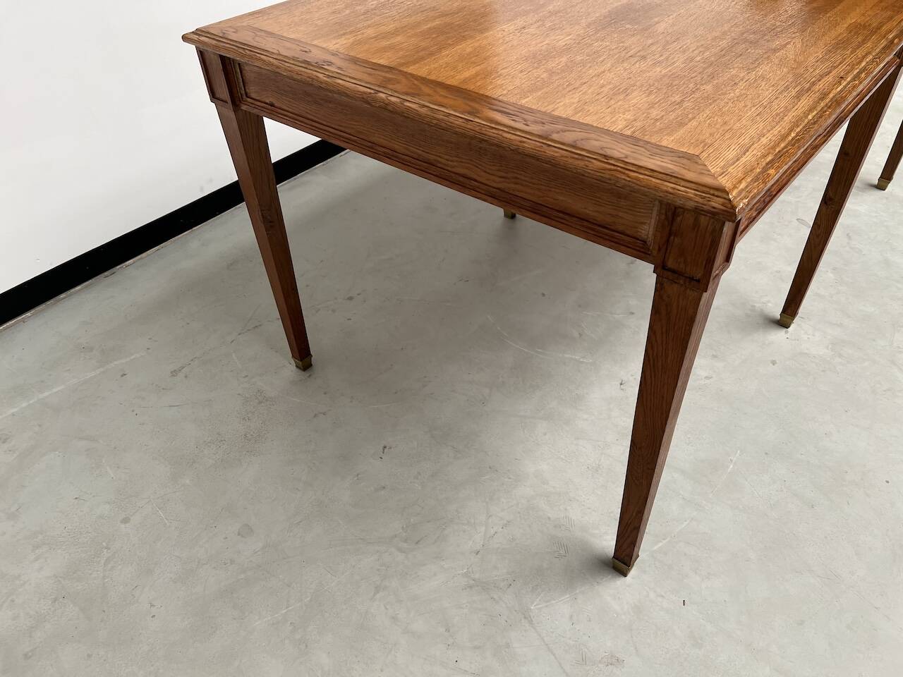 Small old oak farm table with 6 legs