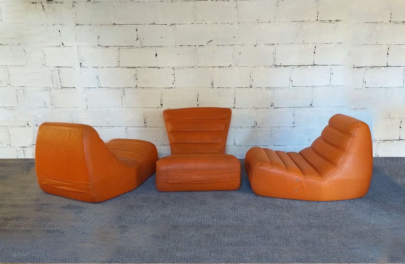 Leather sofa Saparella design Michel Ducaroy 70