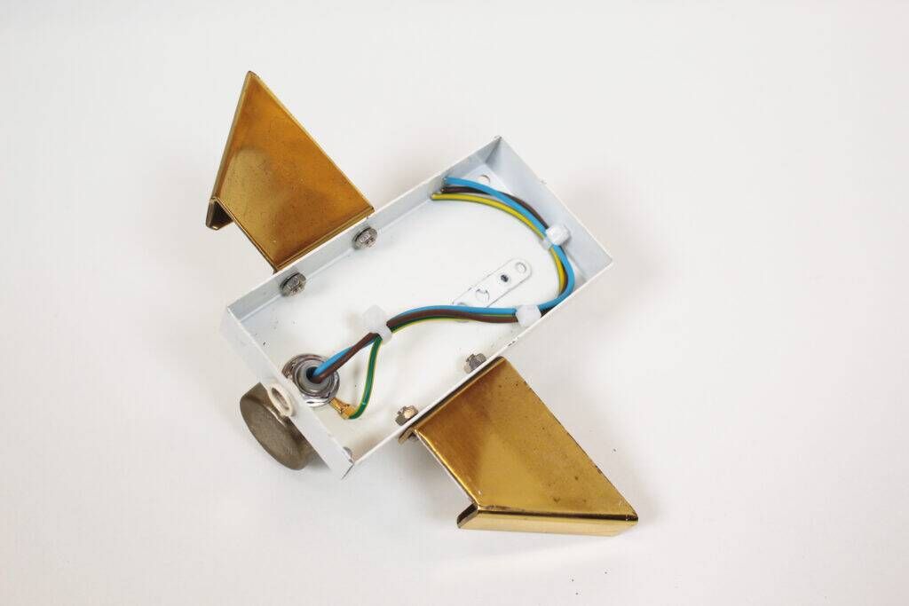 Large pair of 1970s Murano glass and brass wall sconces by Hillebrand
