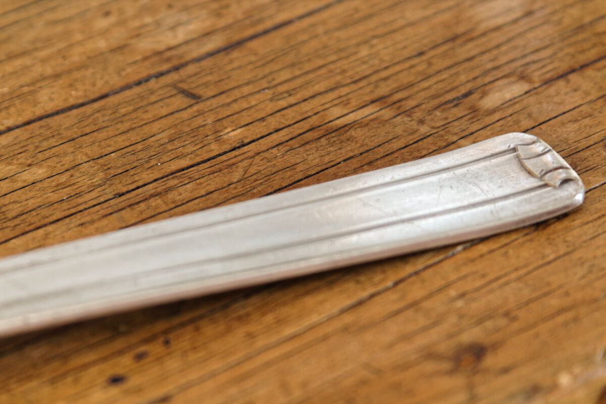 Art Deco cuttlery in silver metal