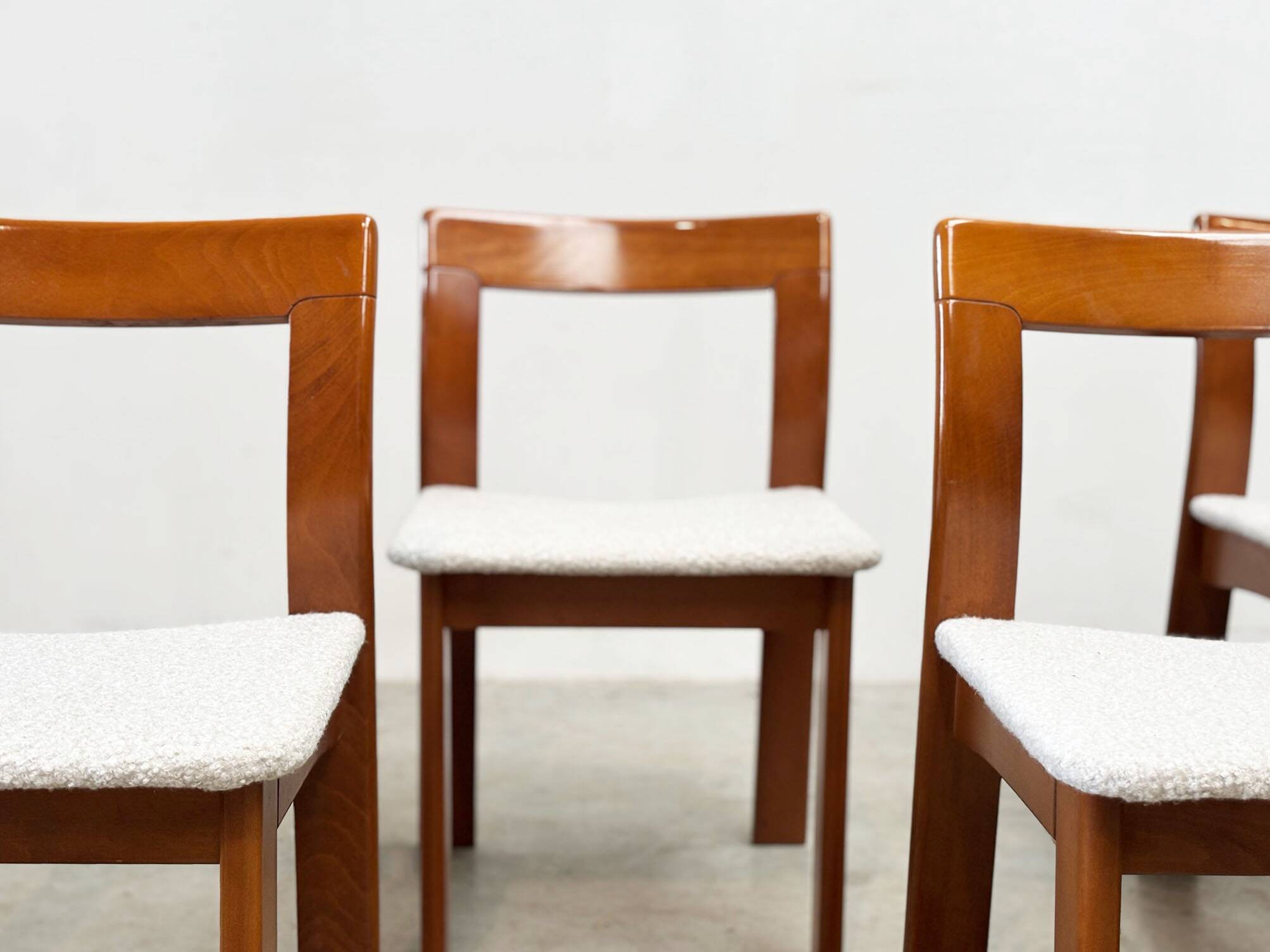 Set of six sculptural Italian dining chairs by Mobil Girgi