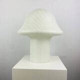 Large mushroom-shaped table lamp in white crystal glass with striped zebra pattern Peill and Putzler XL 1970