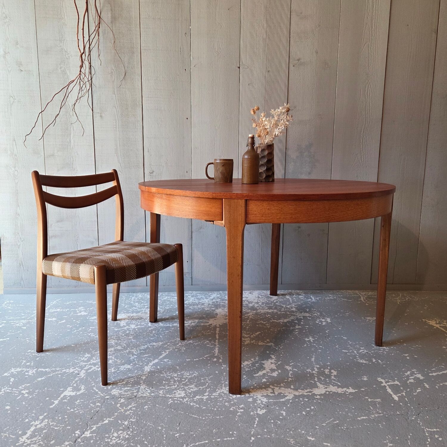 Scandinavian table