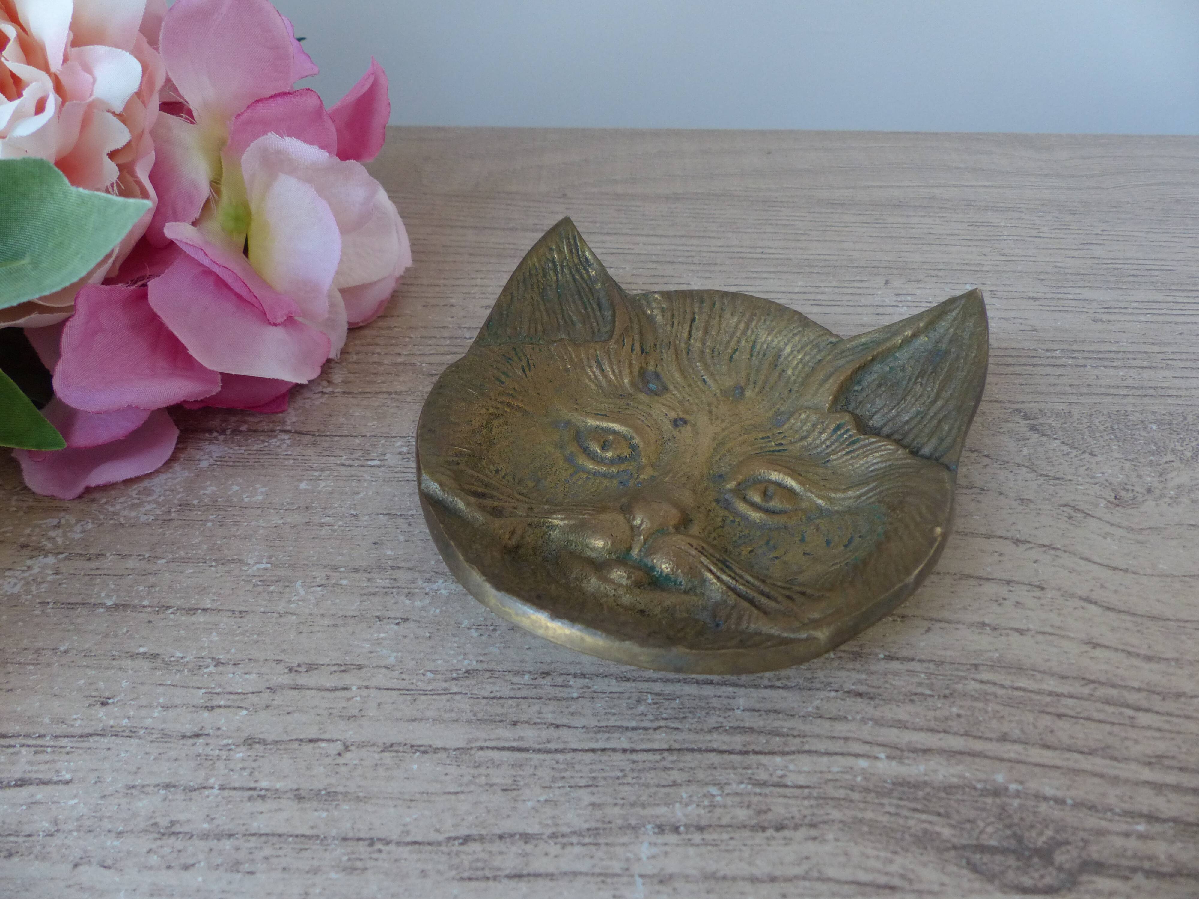 Vintage brass cat ashtray