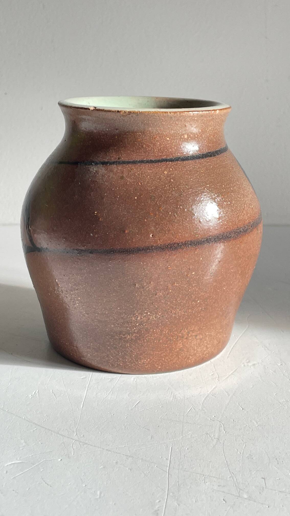 Vase artisanal signed stoneware vintage