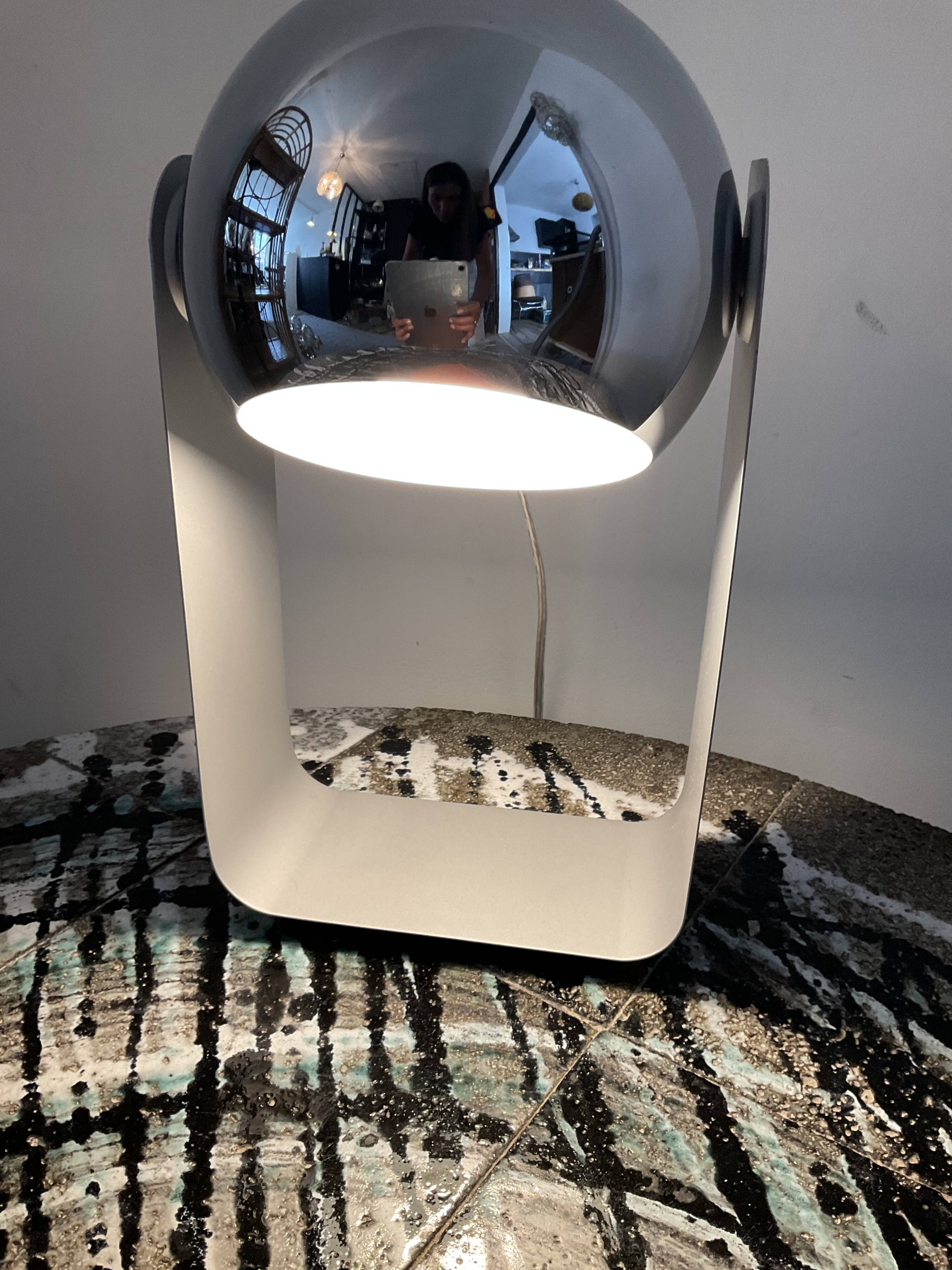 Vintage Eyeball lamp from the 80s