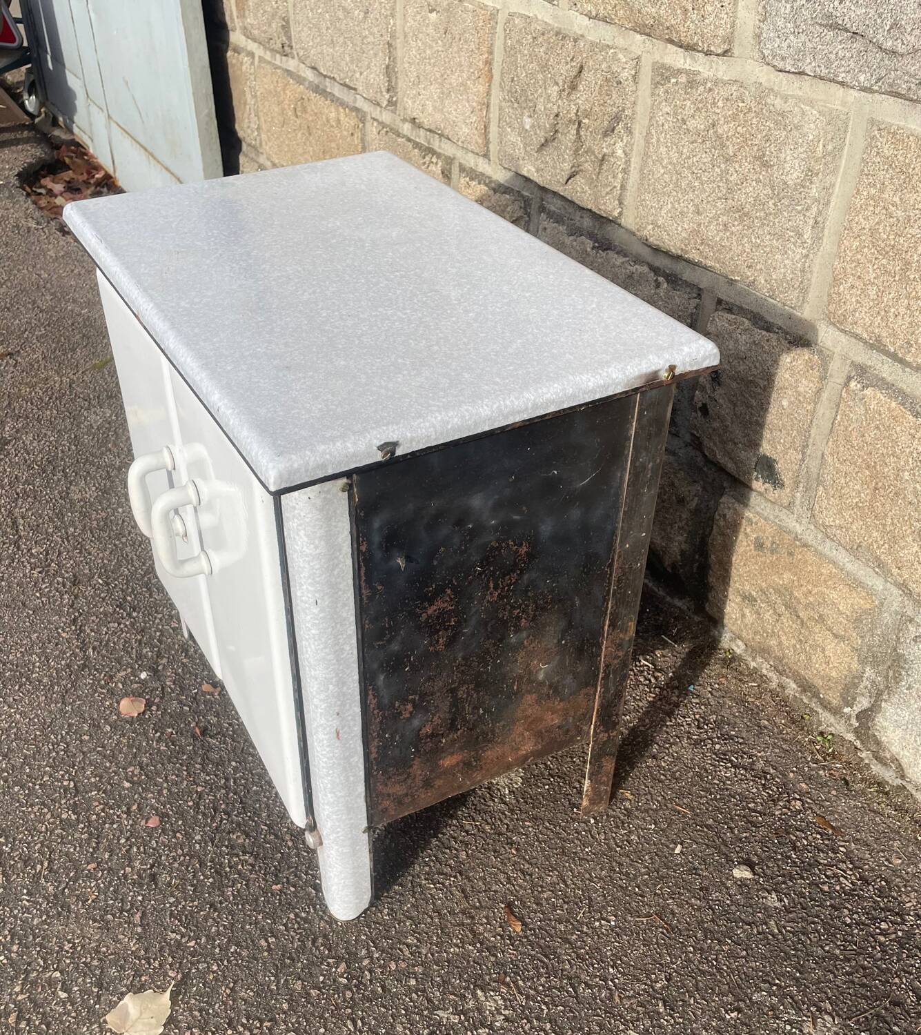 enameled steel kitchen furniture