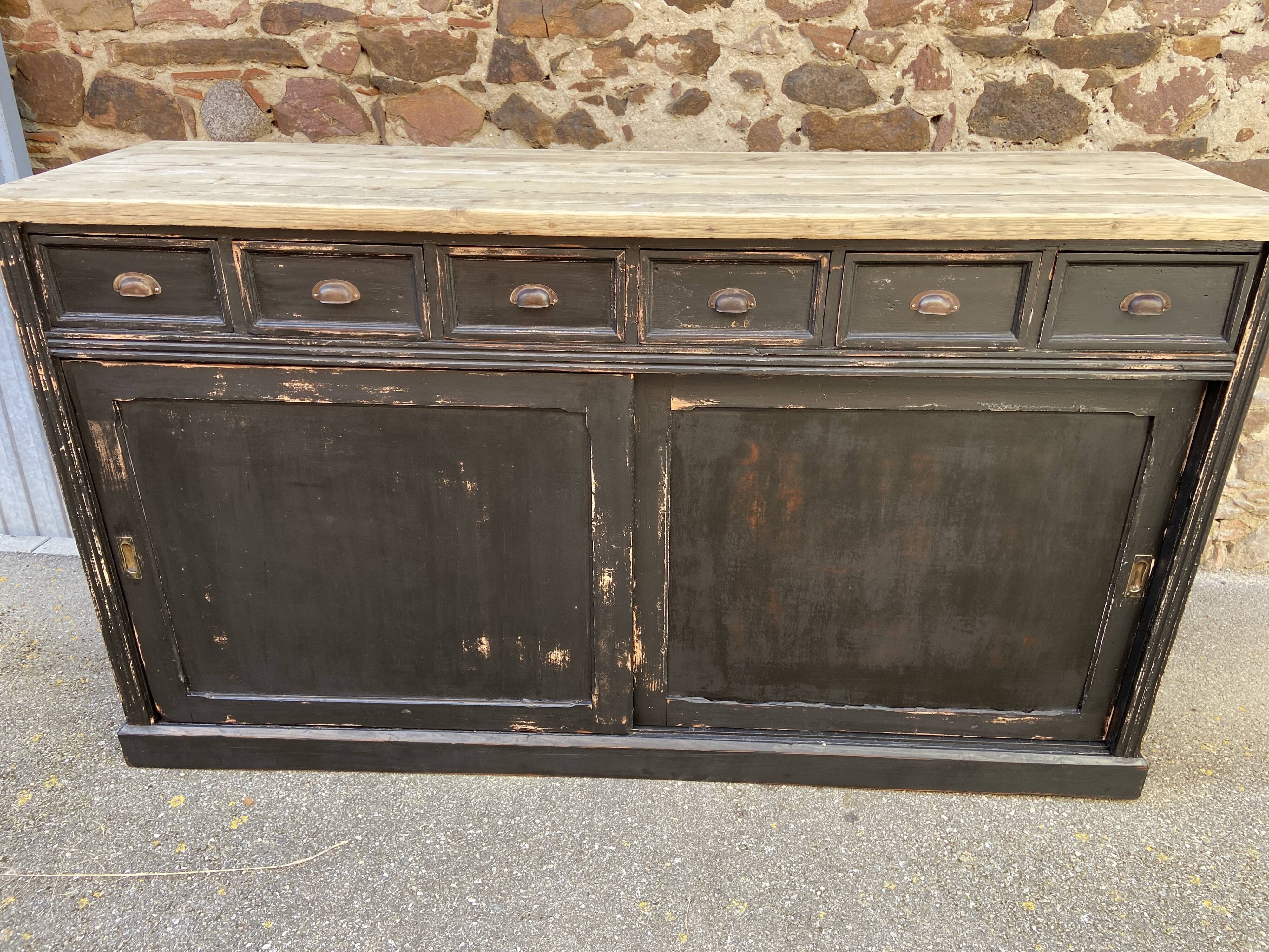 Commercial furniture trade counter