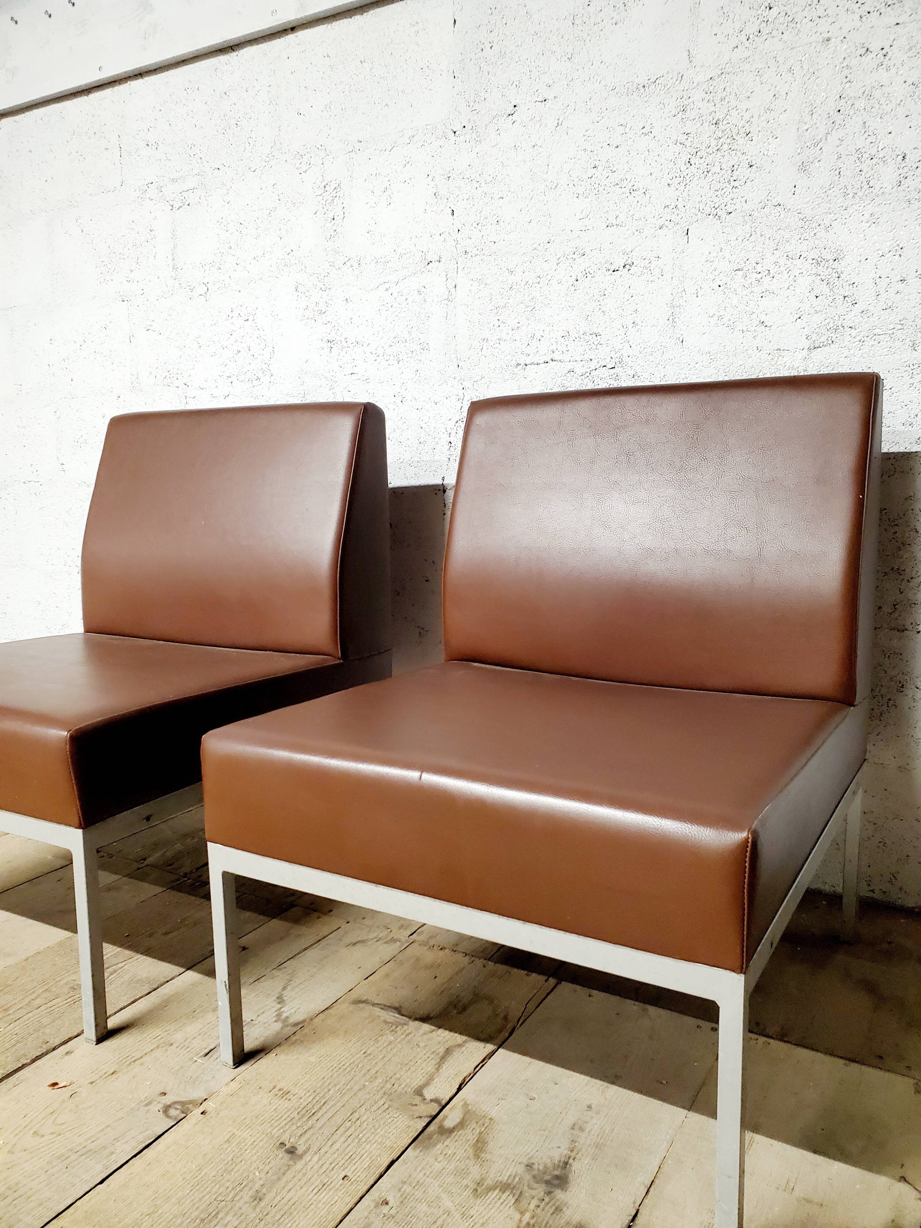 Paire de fauteuils industriels