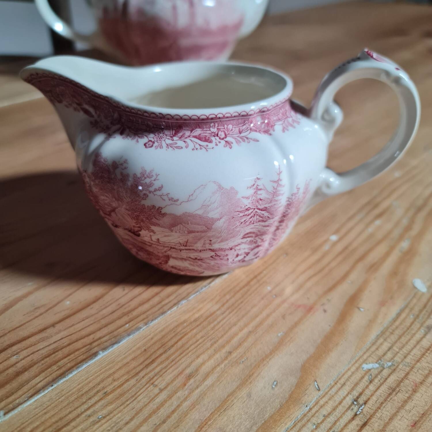 Villeroy & Boch Burgenland teapot and milk jug set