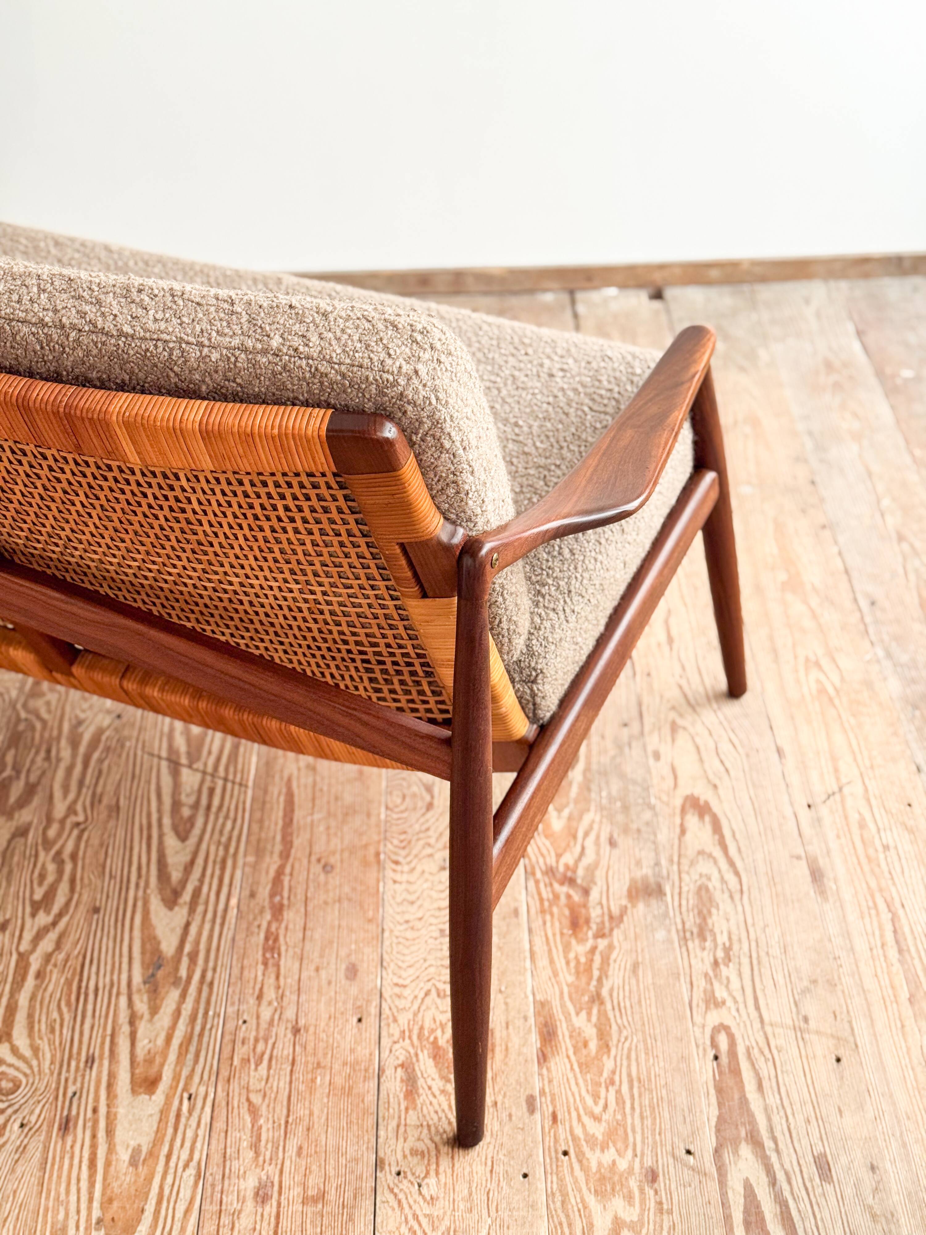 Mid Century Sofa par Hartmut Lohmeyer, teck et cannage