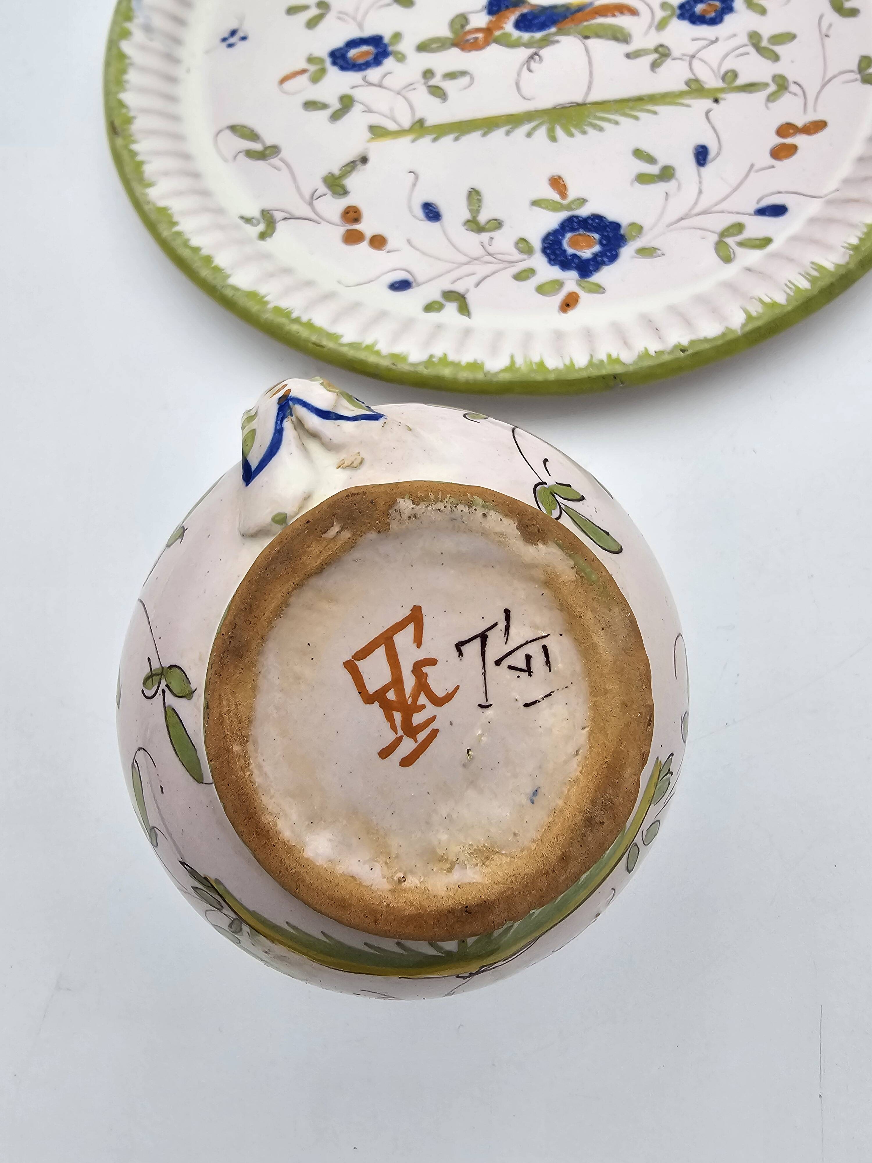 Moustiers Set - Plate, pot and 15 egg cups