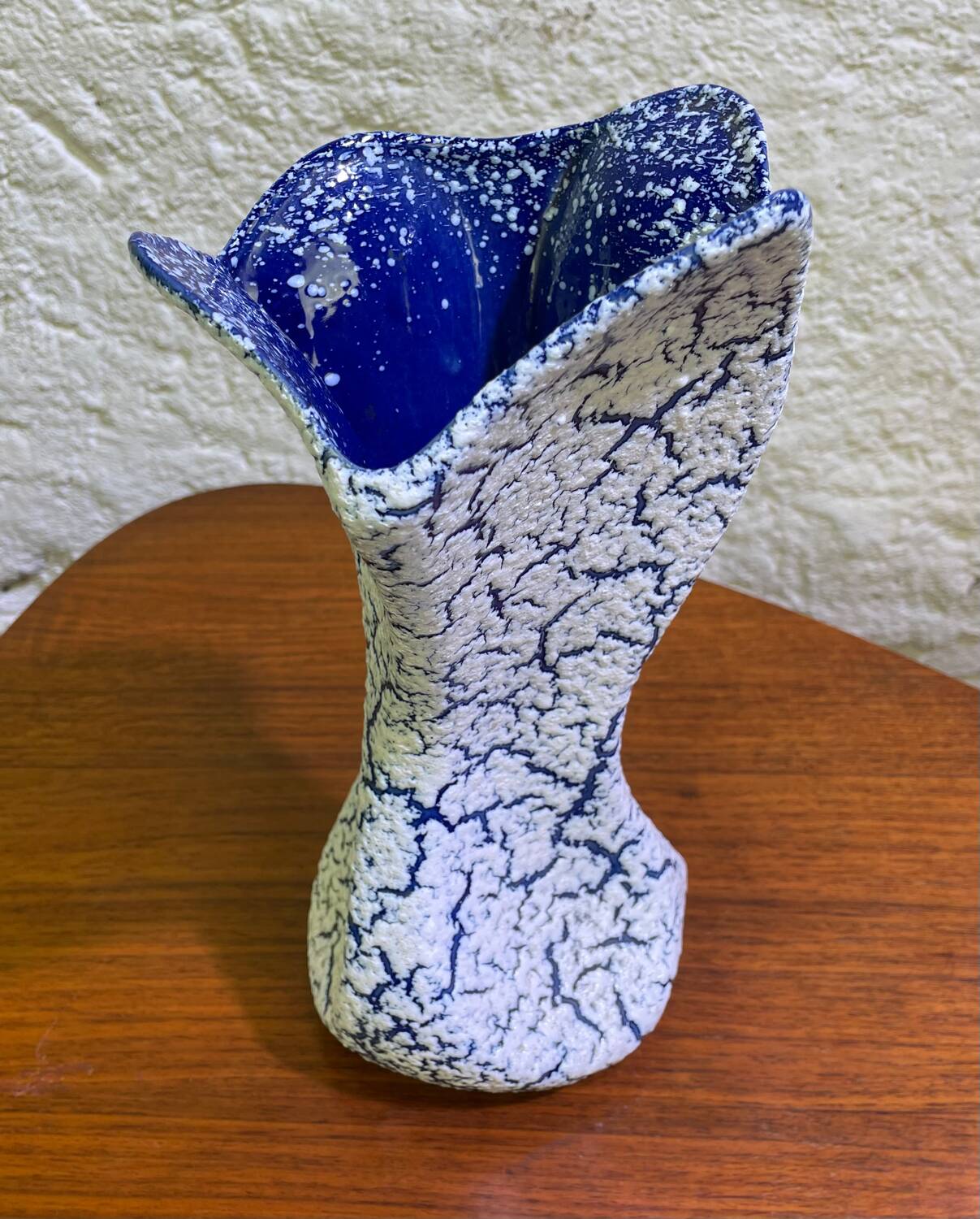Blue and white crisp vase from the 70s