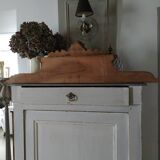 Cabinet pediment