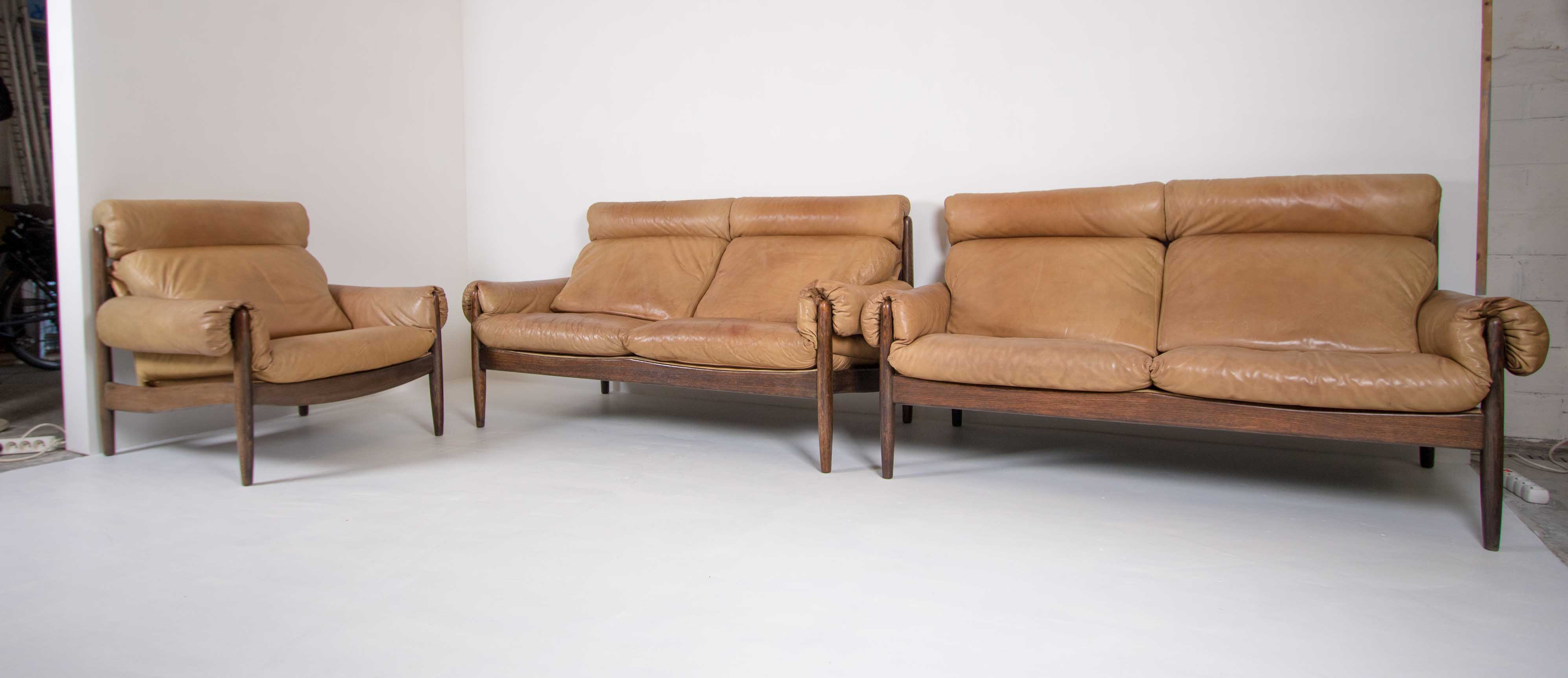 Leather living room set by Durlet