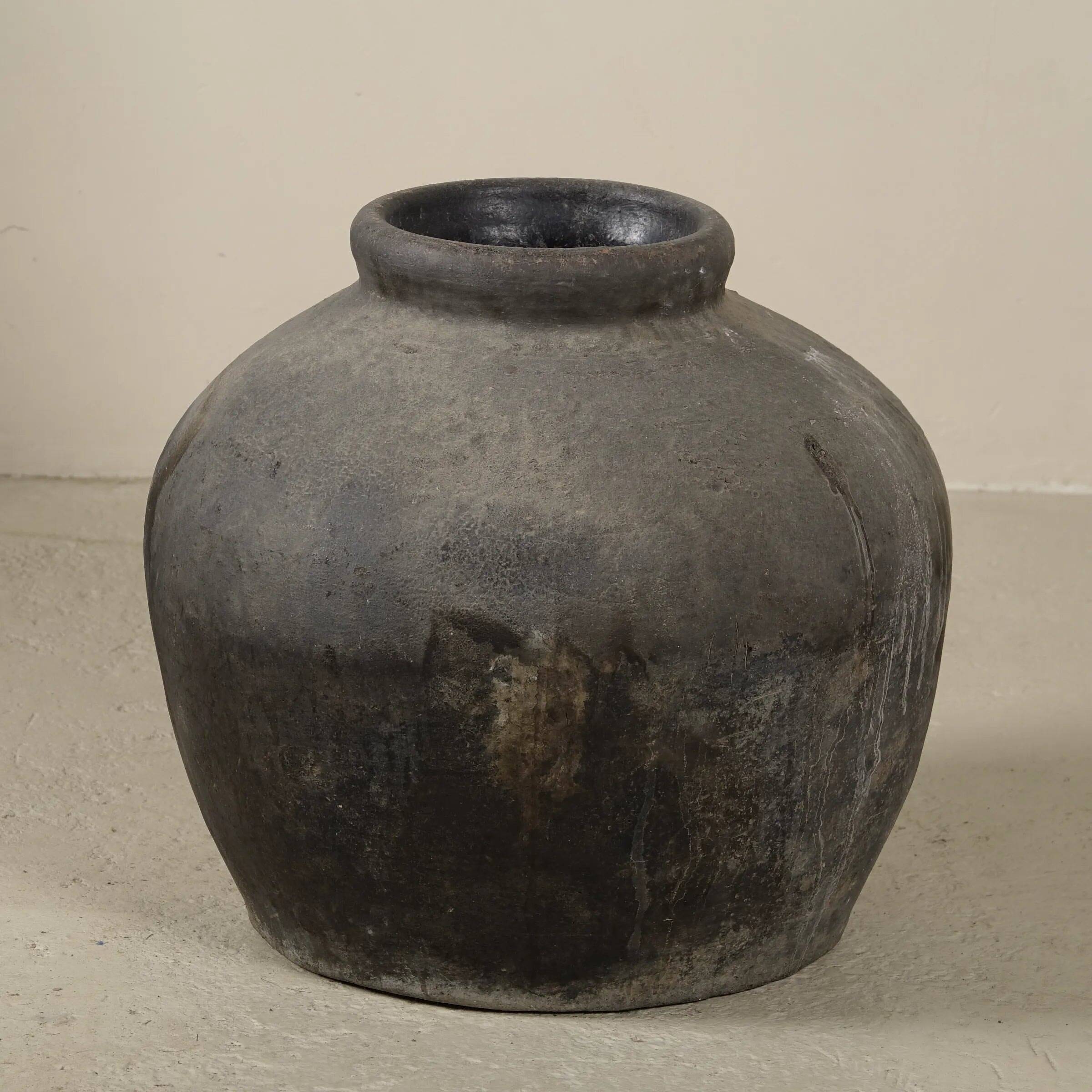 Nadi - Indian Terracotta Jar No. 2