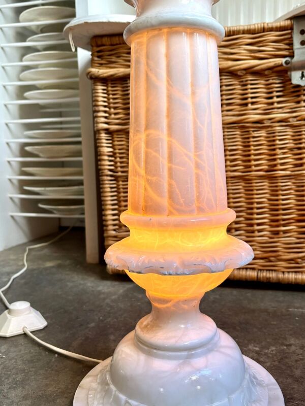 Colonne, sellette lumineuse en albâtre