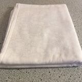 Damask tablecloth 130 X 225 scrolls and openwork patterns
