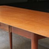 Très jolie table basse scandinave des années 60.