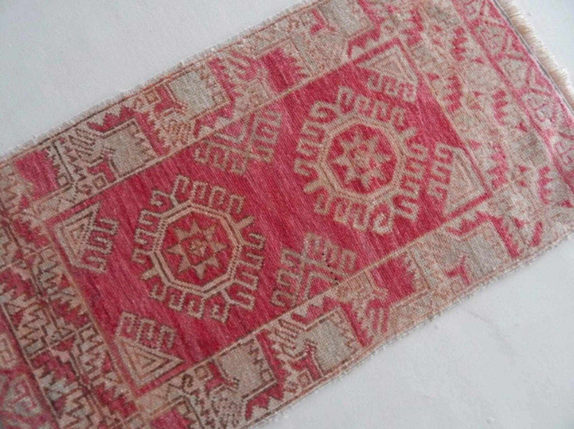 Vintage Turkish Oushak rug 57x104 cm