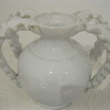 White vase with 4 coves