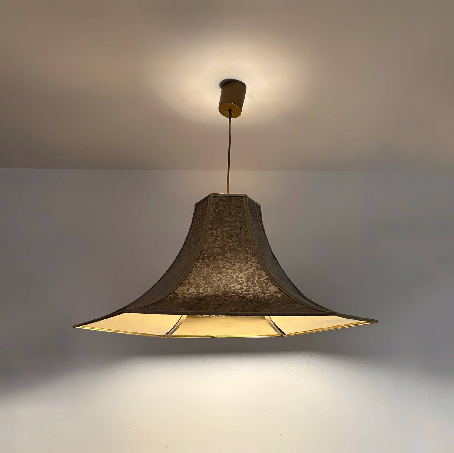 Large pagoda chandelier from the 70s