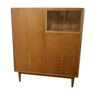 Secretary and Cabinet curio