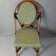 Chaise de bistrot médaillon en rotin et scoubidou