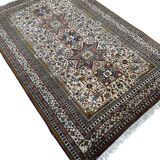 Handmade Persian carpet 270cm x 170cm