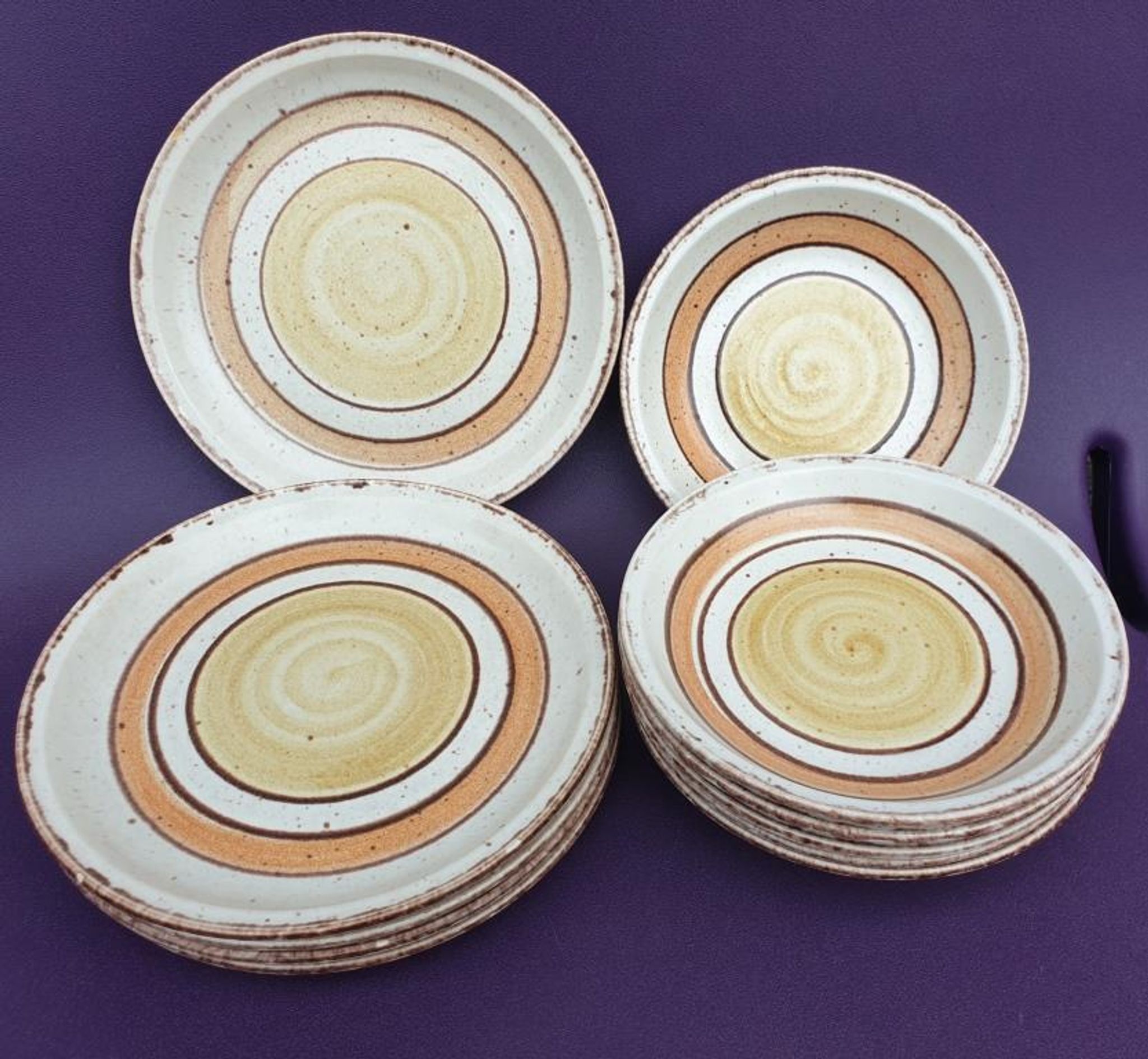 Set 11 plates Gien France model Etna spirals bohemian retro 1970