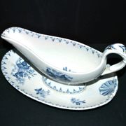 Sarreguemines U&C Flore sauce boat in earthenware with blue flowers