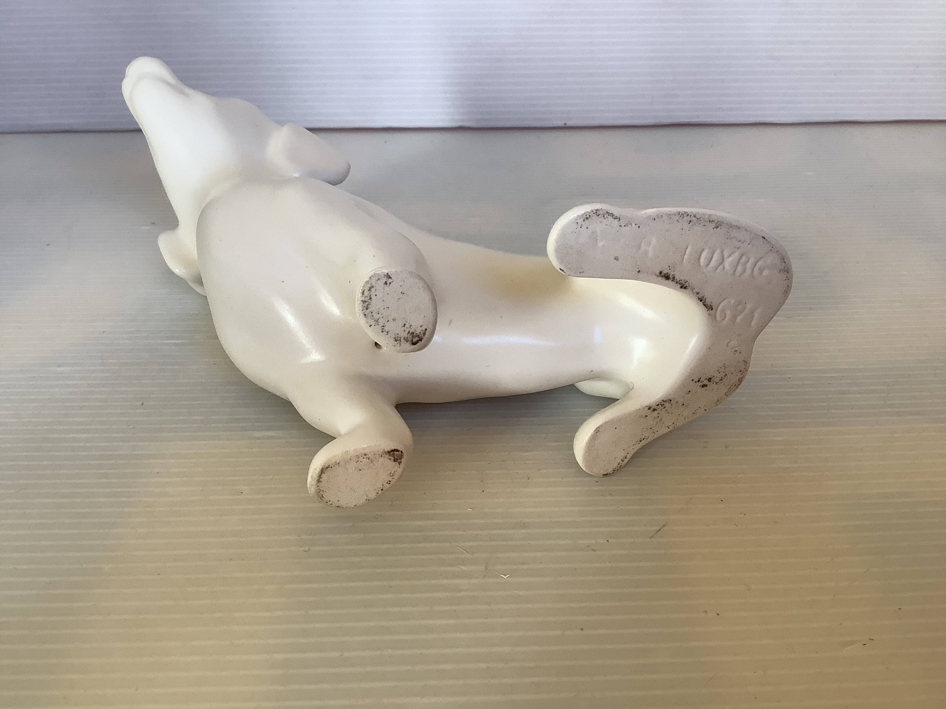 White ceramic dog