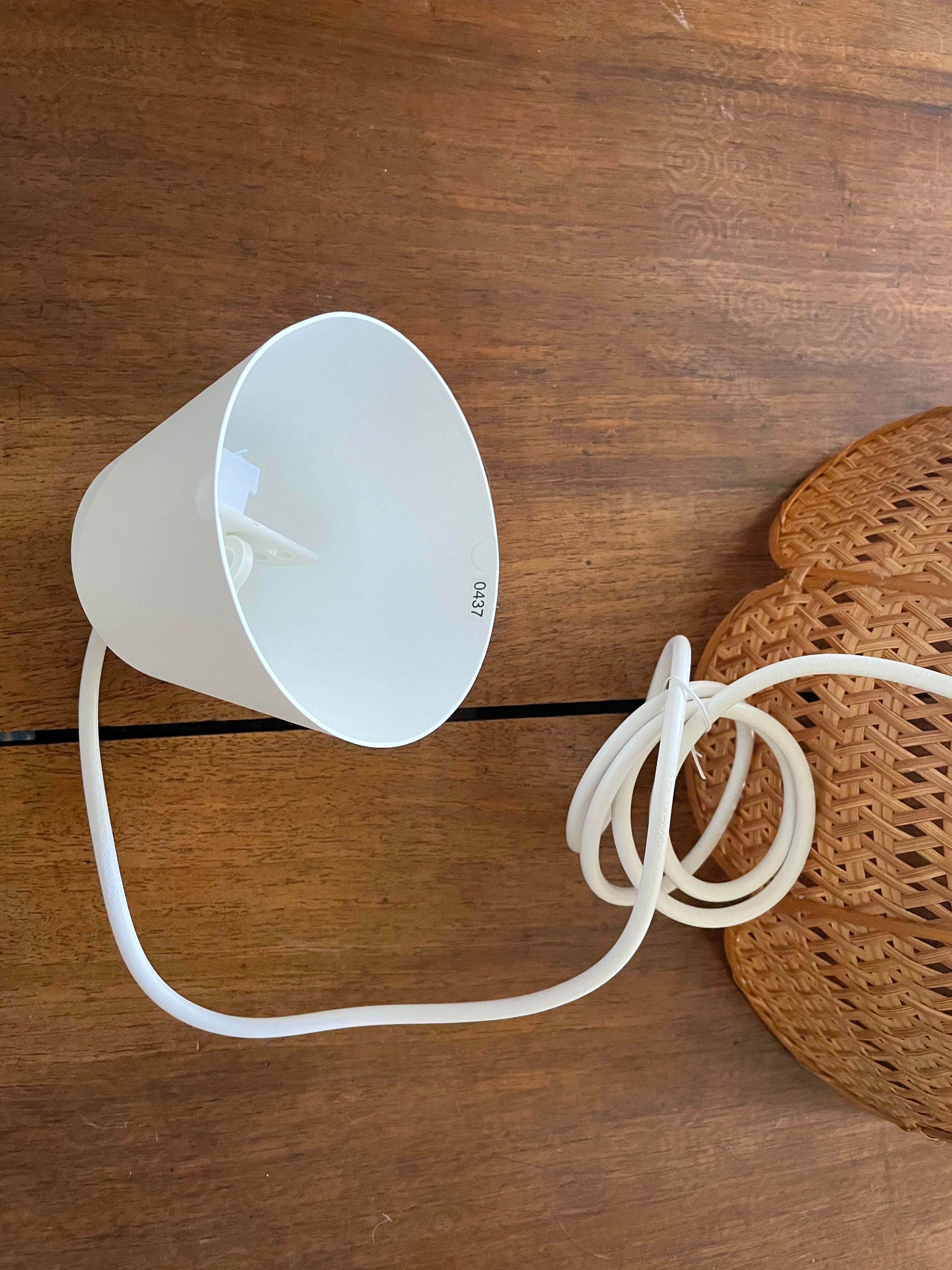 Hanging lamp wicker flower