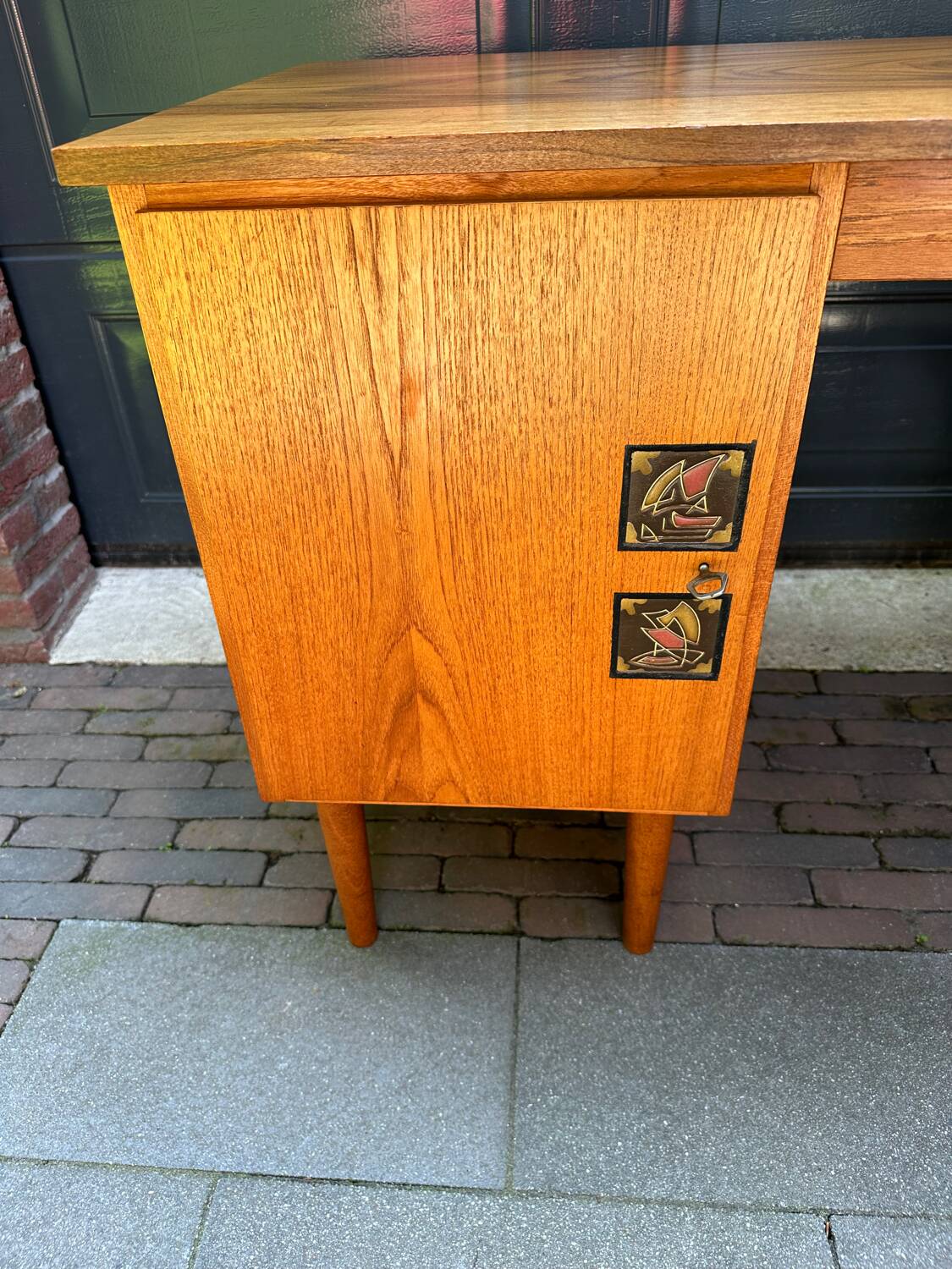 Louis van Teeffelen desk