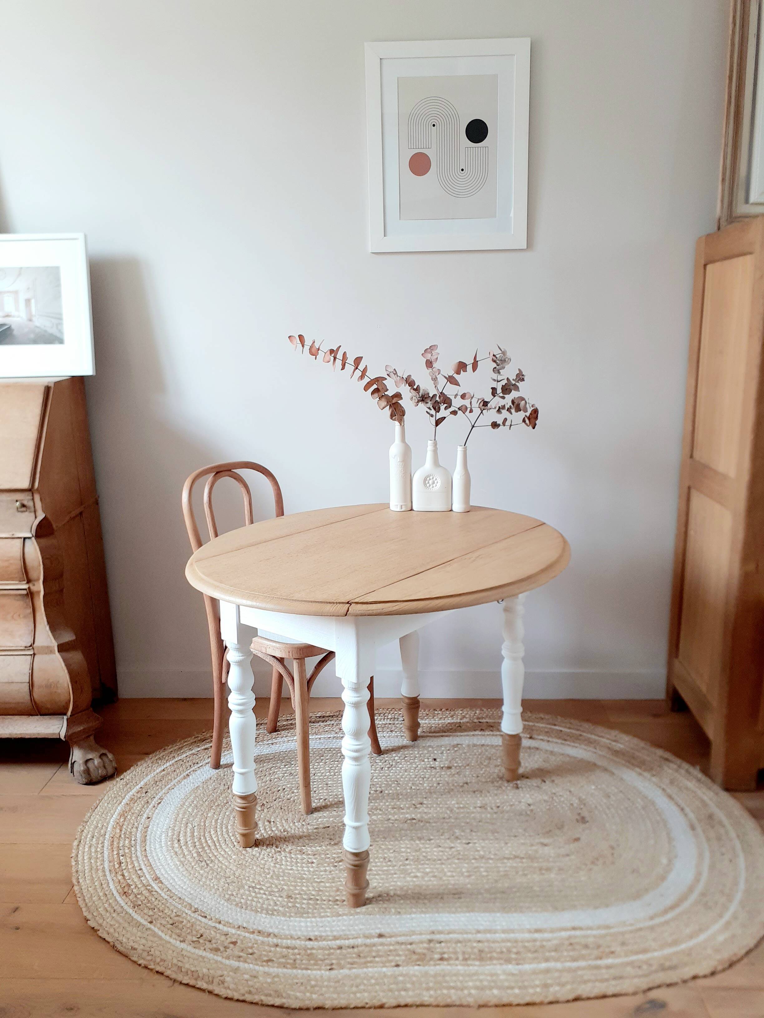 Round table with flaps restyled