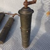 Trois moulins à poivre en laiton et fer orientales XIX siècle