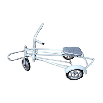 Iron tricycle