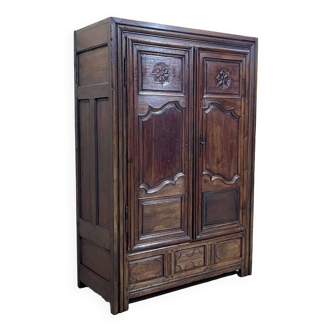 Armoire bretonne XIXème en merisier, chêne et châtaignier