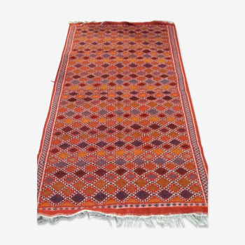 Tapis berbère fait à la main en pure laine rouge