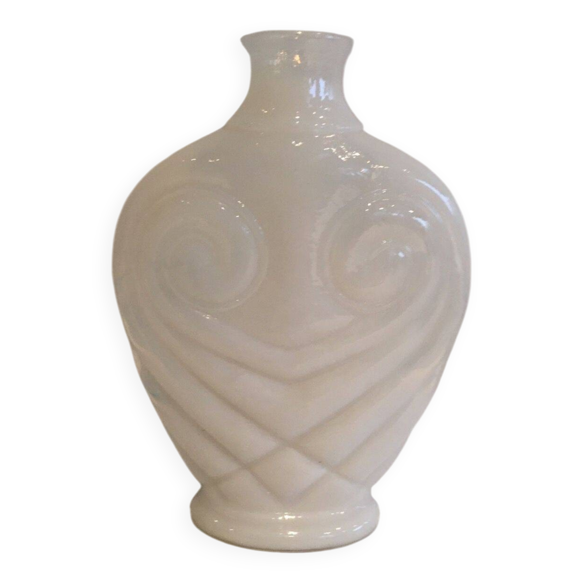 White opaline glass owl vase. Around 1970.