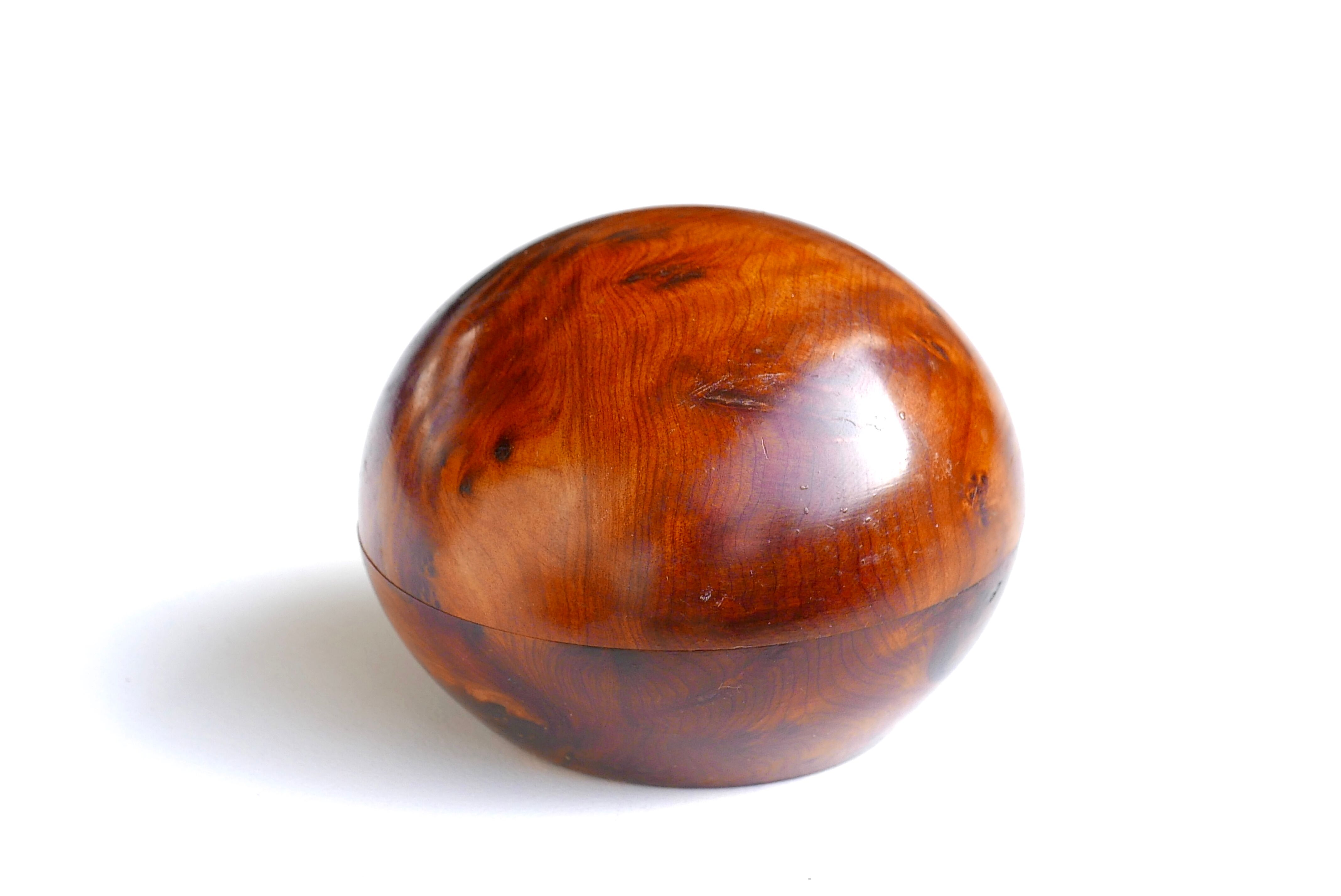 Round wooden box, 70s