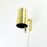 Pair of Scandinavian Polished Brass Wall Lights Model V-324 by Hans-Agne Jakobsson, Sweden, 1960s