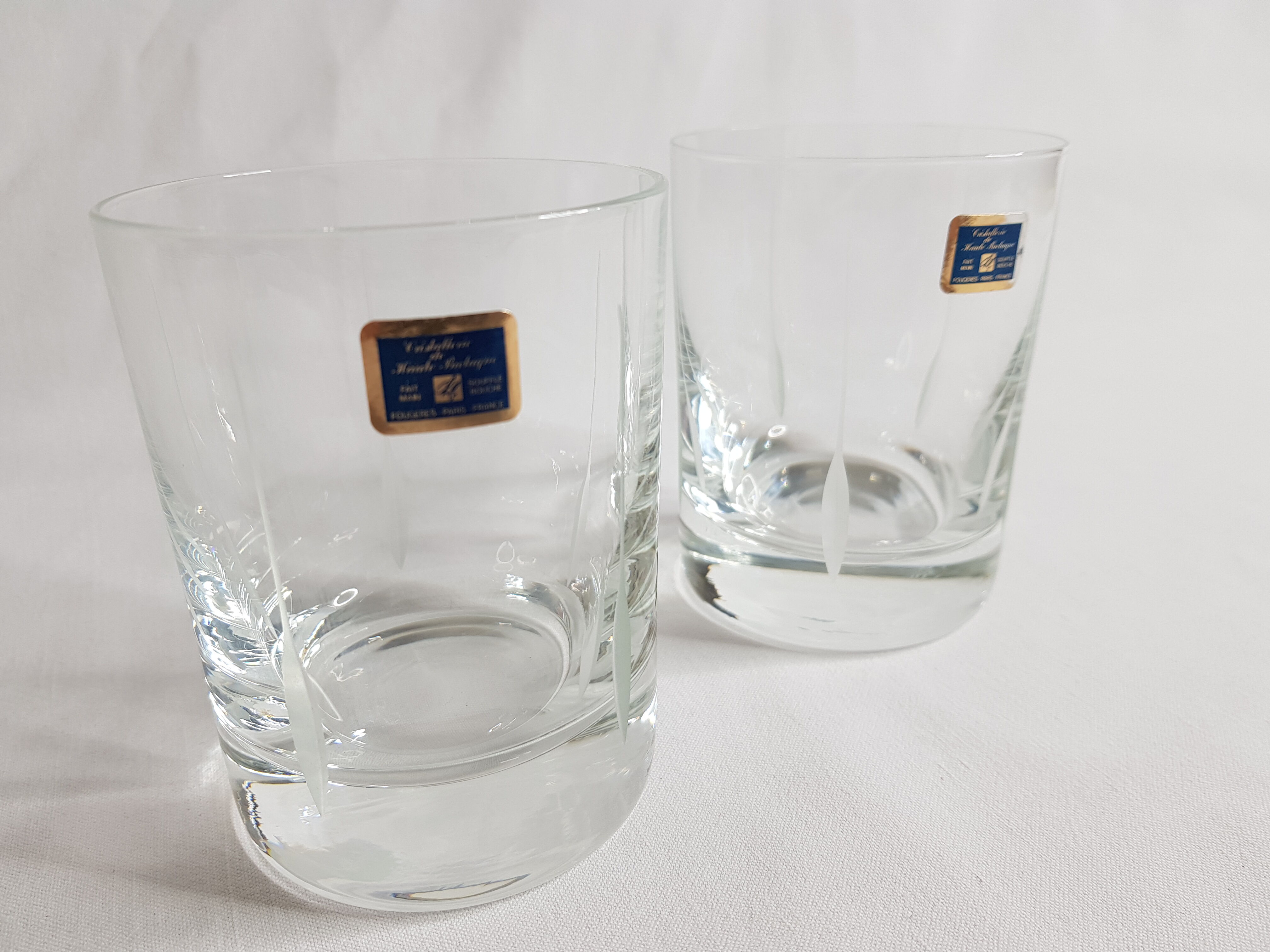 Deux verres à whisky en cristal taillé (cristallerie de haute bretagne)