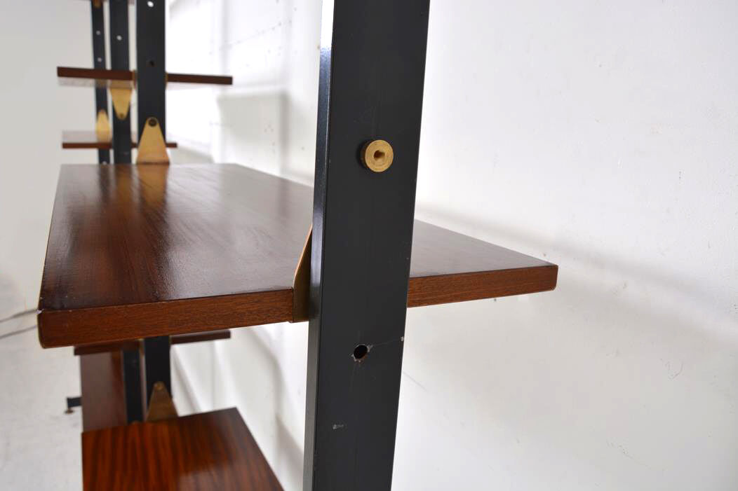 Italian freestanding shelf dating from the 60s